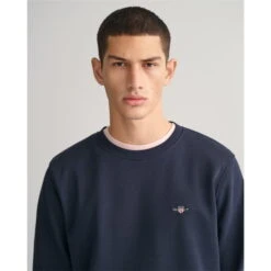 Gant Shield Crew Neck Sweatshirt 20 Gant Shield Crew Neck Sweatshirt -House Of Fraser Shop 52383818 l a4